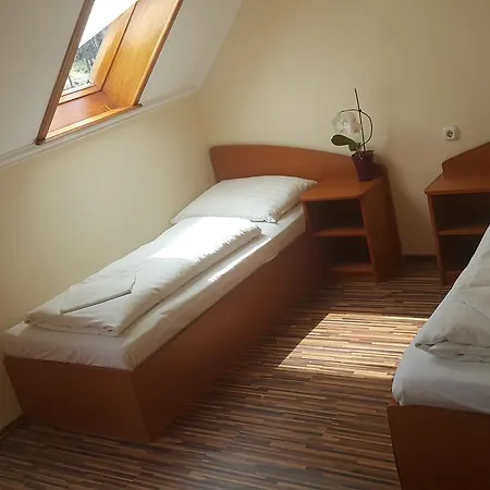 Bed and Breakfast Venusz 2 Panzio Inárcs