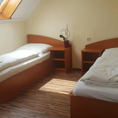 Bed and Breakfast Venusz 2 Panzio *